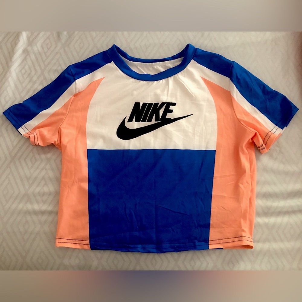 Pink, White, and Blue Nike crop T-shirt, size medium